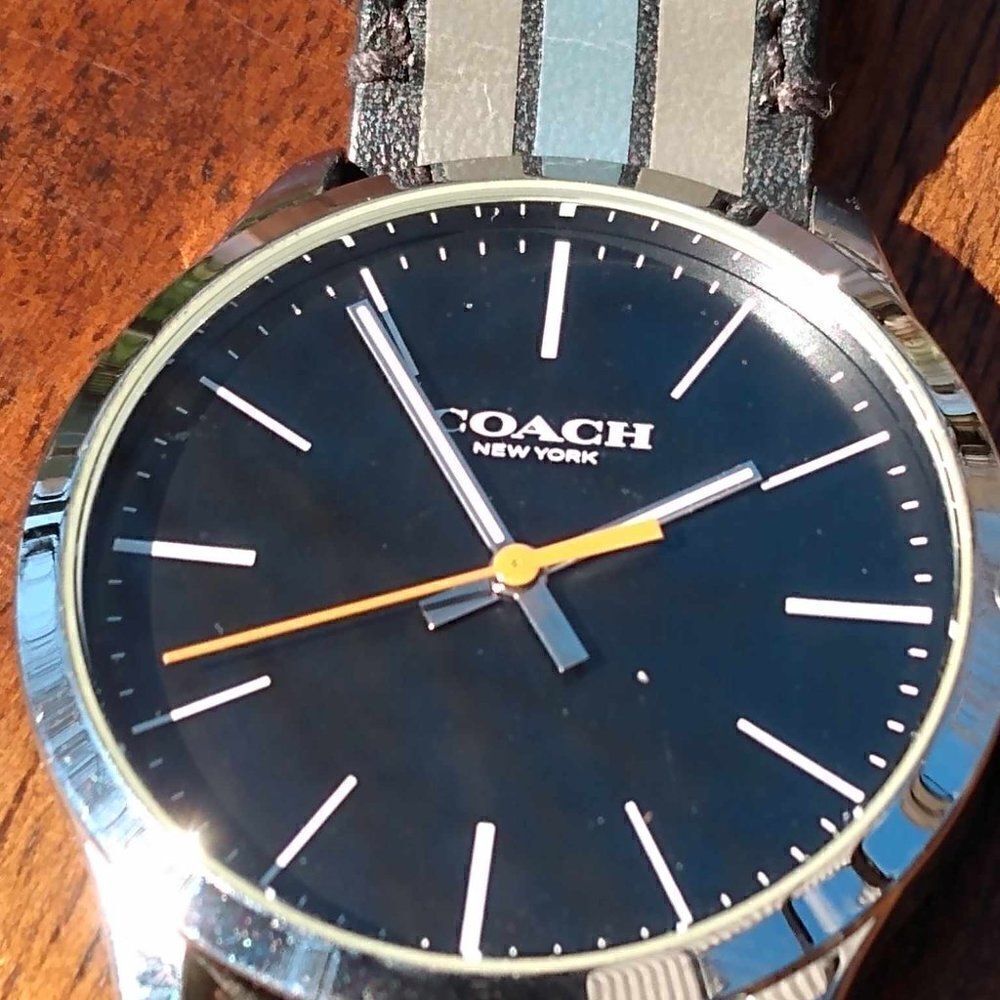 Mens or Womens Coach Watch with Leather Striped Band Running - Picture 2 of 10